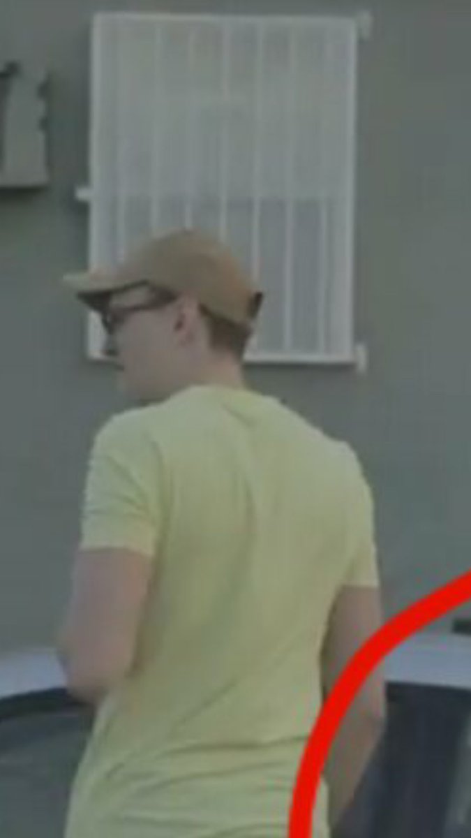 BosnianKnight1's tweet photo. @StevenSuptic @ReinaScully @notCIB @jamesdeangeliz Gotcha Alfredo you bitch, also Steve WTF is that face dude get some help or something. https://t.co/fdU3irkNrJ