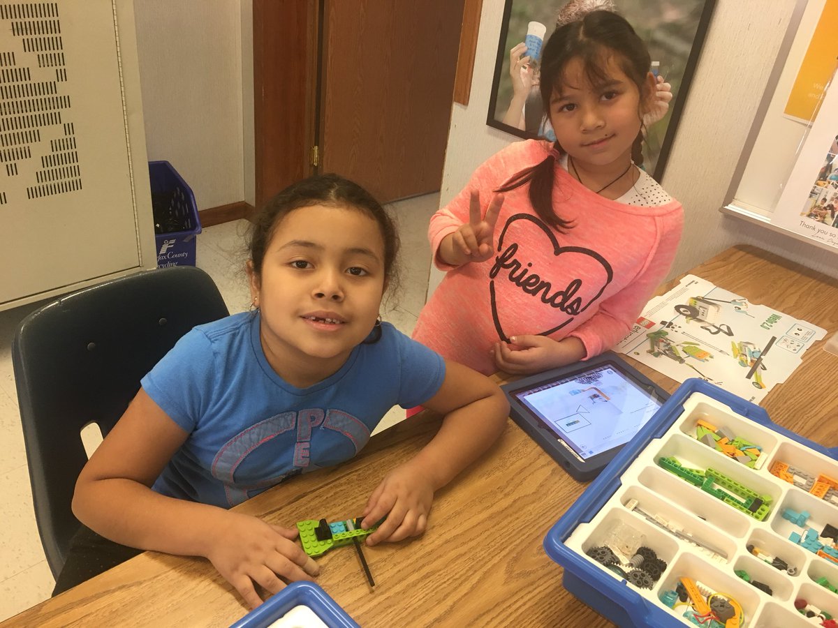 DogwoodSteam's tweet photo. Meet Milo! Our new friend that our 1st graders will adapt and code/control for our animal habitat! #excited! #fcpsteam #dogwoodfairfax https://t.co/Yrl4LE9xzN