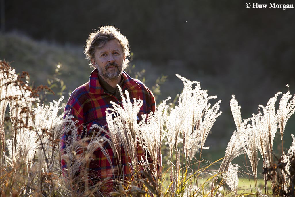 STPictures's tweet photo. Plantsman and garden and landscape designer @thedanpearson in his garden. He leaves the seedheads of grasses and perennials standing until spring. Read about his plans for the year ahead in @TheSTHome
https://t.co/pO3MgPelnK.
#DanPearsonStudio
@DigDelve https://t.co/RW9FhKbHZn