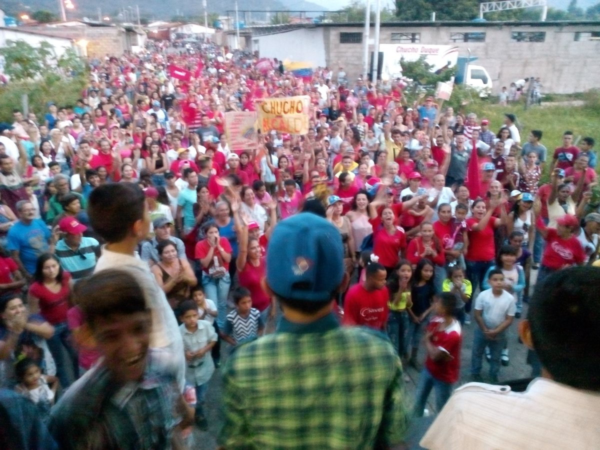 trino_arc's tweet photo. 07/12/2017  CIERRE DE CAMPAÑA DE NUESTRO CANDIDATO DEL PSUV Y GRAN POLO PATRIÓTICO JESUS DUQUE  EN ANTONIO ROMULO COSTA (LAS MESAS) https://t.co/DhYBtYbHn9