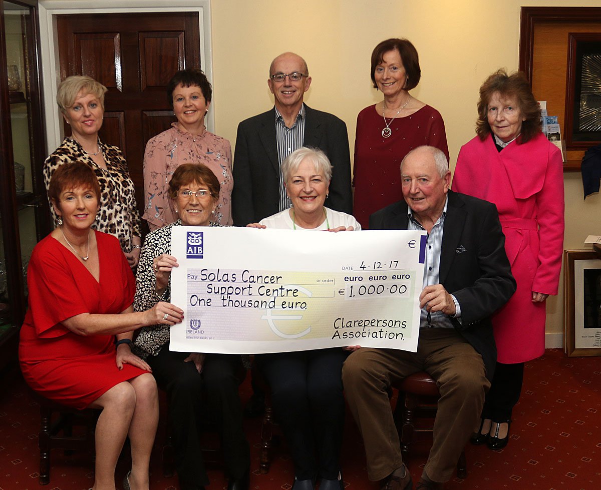 Members of the Clarepersons Association Organiing Committee pictured presenting a cheque for €1000 to The Solas Centre Waterford being part of the proceeds from their recent golf outing plus dinner at Tramore Golf Club.