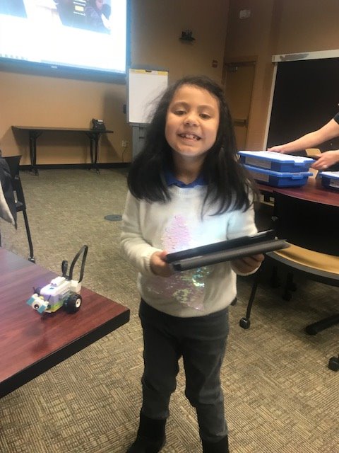MorenoMayree's tweet photo. πFun Family Event!! @RegionOneESC @ESC1_LRI @ESC1_STEM #codetheregion https://t.co/A4yyaaKcUU