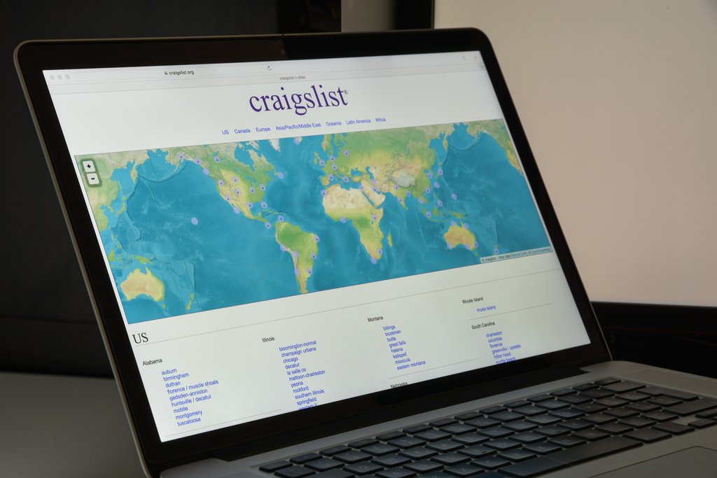 CoinDesk's tweet photo. Craigslist Sellers Can Now Request Cryptocurrency Payments https://t.co/oHiCb2dNxI https://t.co/y2MuxkTqTd