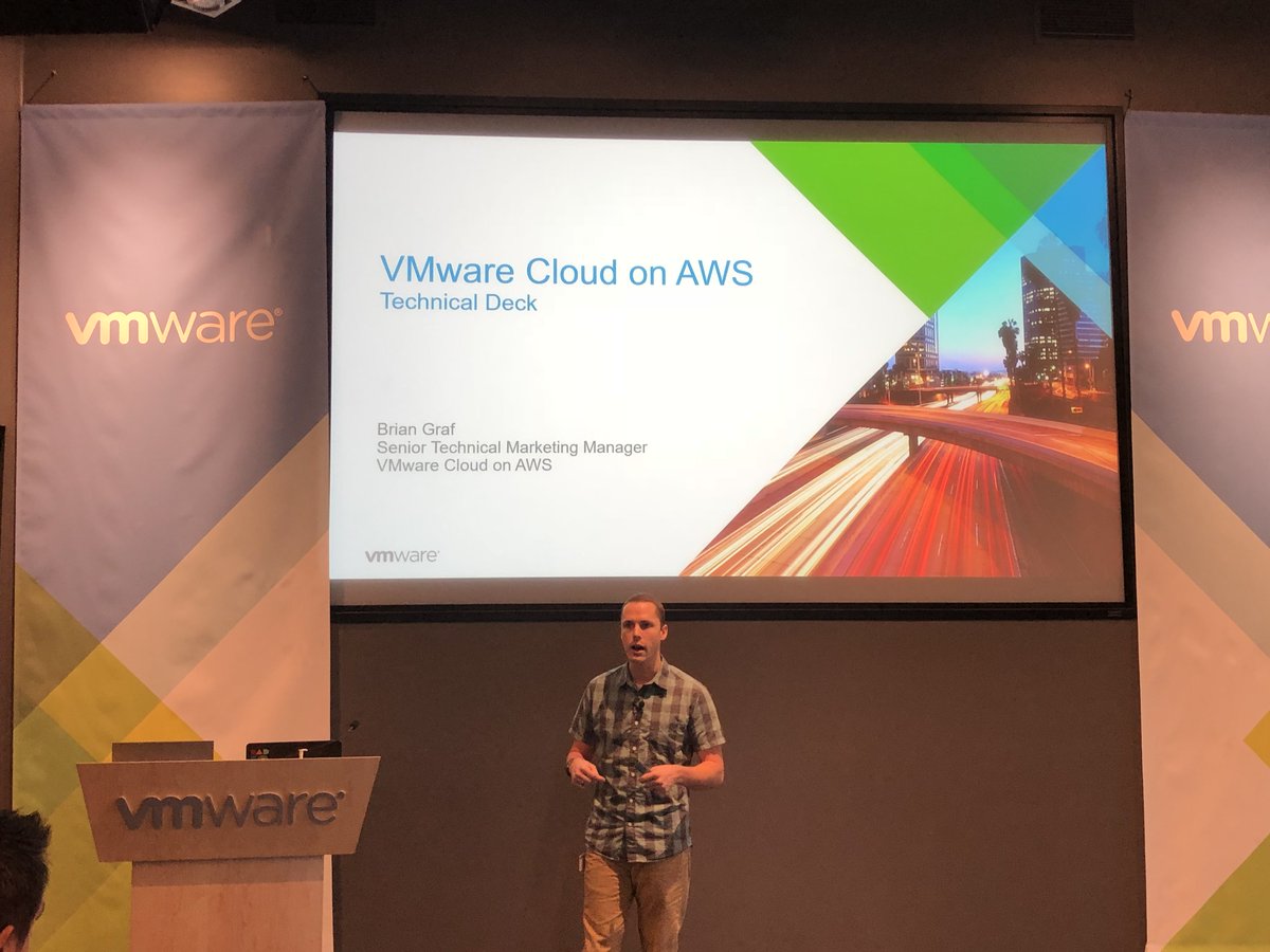 FortWayneVMUG's tweet photo. VMware on AWS Live demo!
#vmugpowerup2017
#VMUGLeaderSummit https://t.co/H9rqxvQBSS
