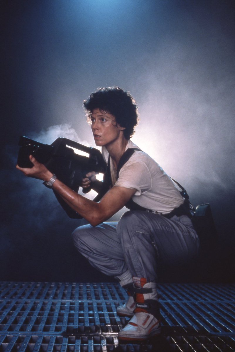 Admitir Restricción laberinto Alien on Twitter: "Which is more impressive: Ripley's deadly pulse rifle or  her sweet Reebok Alien Stompers? #ALIEN #RIPLEY https://t.co/4NJFtkYLmv" /  Twitter