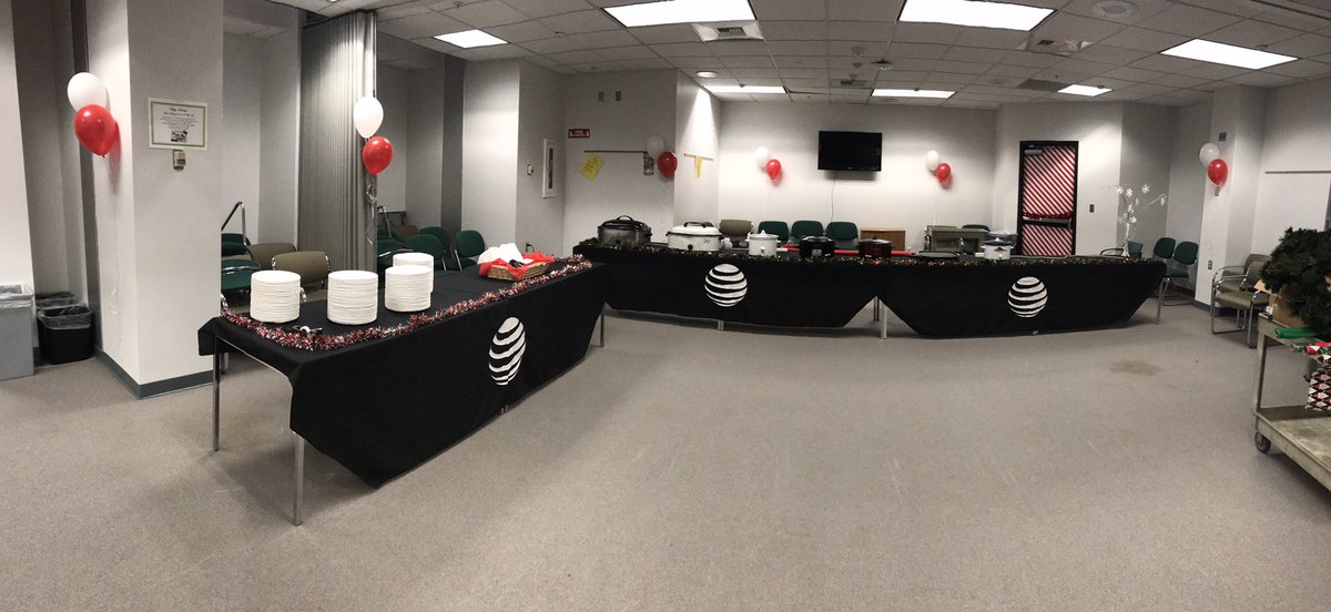 Setting up for our #TuggleNation Holiday Luncheon SD2, SD9, SD10,  &amp; SD12 #marinaverse #LifeAtATT Thanking employees their hard work and dedication! 🌟