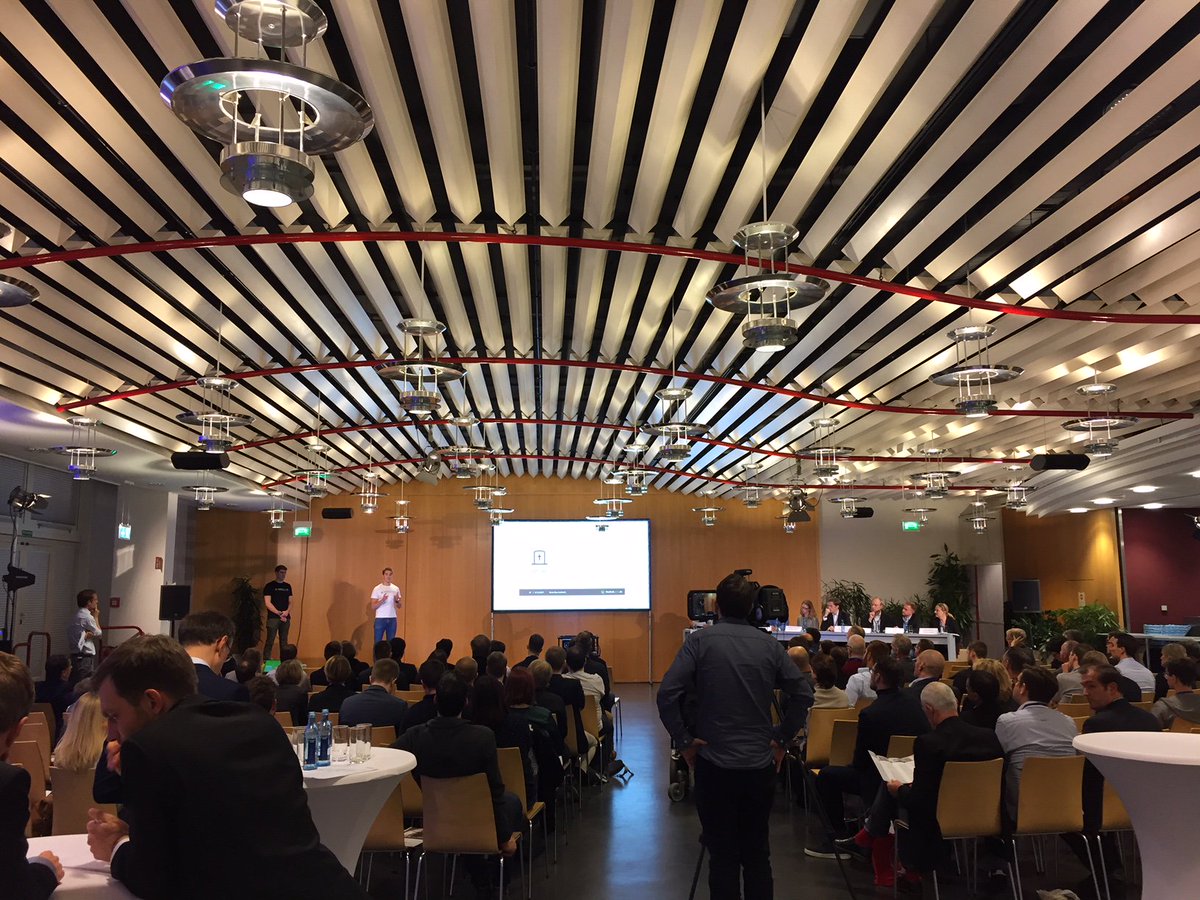 Up2BAccelerator's tweet image. Mit dem Demo Day ging gestern das neunwöchige Breaktrough Programm des #Up2BAccelerator zu Ende. Das Finale im MVV Tower in Mannheim bot den Startups nochmals die Möglichkeit ihre Geschäftsidee vor einem großen und ausgewählten Publikum vorzustellen.