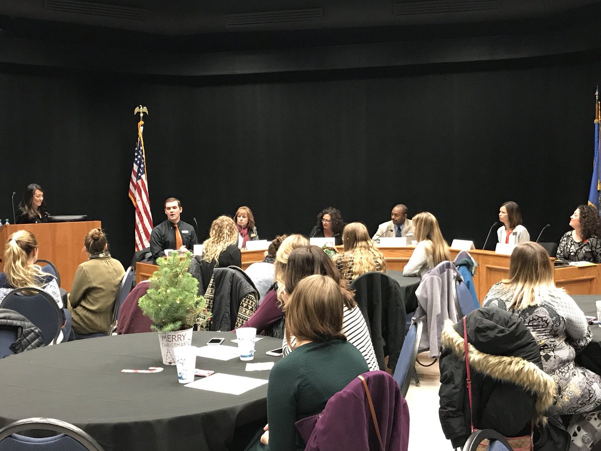 kfrayser's tweet photo. Putnam City principal panel speaking to student teachers. #pcsrocks #jointhepcfamily https://t.co/jKiItwK8H9