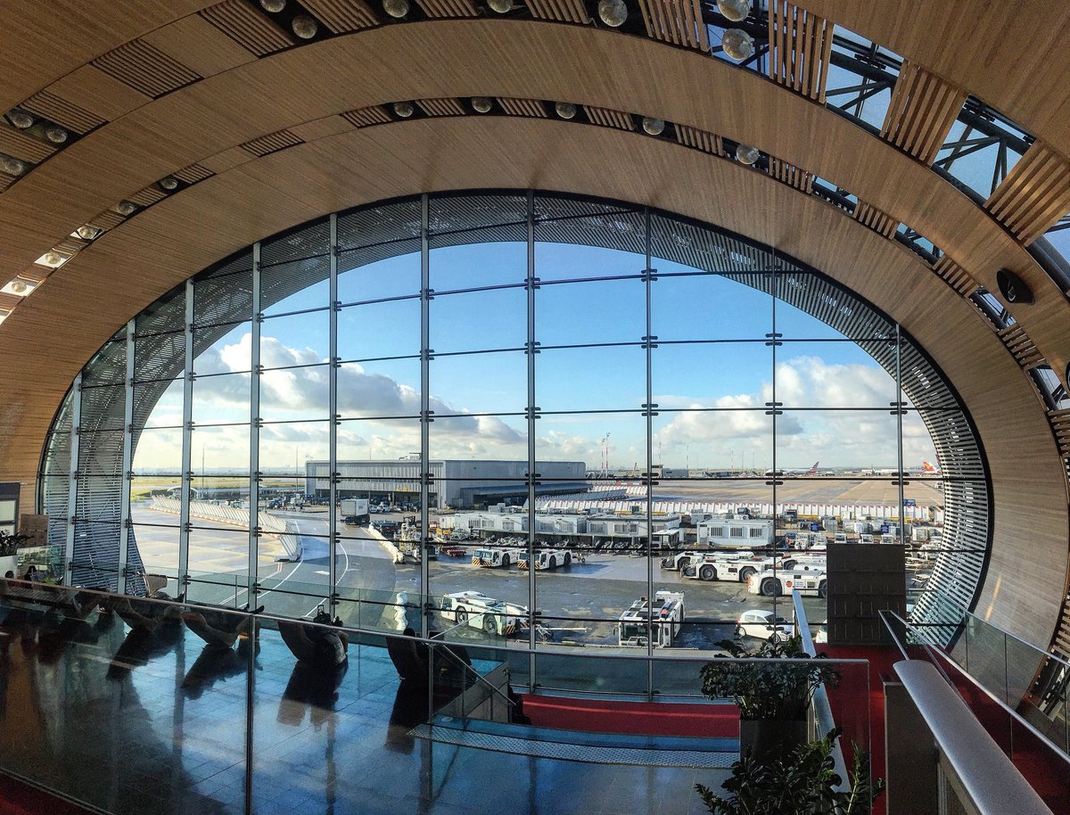 INTOproject's tweet photo. You don't need magic to enjoy your job, all you need is a new and exciting project ��✈️ #project #projectmanagement #intoproject #goglobal https://t.co/96GbcHMAVZ