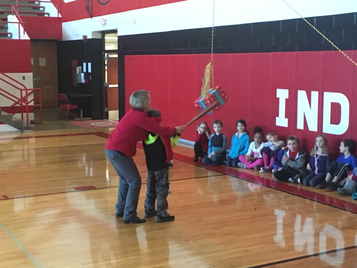 cedarville_elem's tweet photo. First graders are learning about Christmas traditions around the world. Today’s lesson is all about piñatas! #MyOhioClassroom https://t.co/KtkIjUXEw8