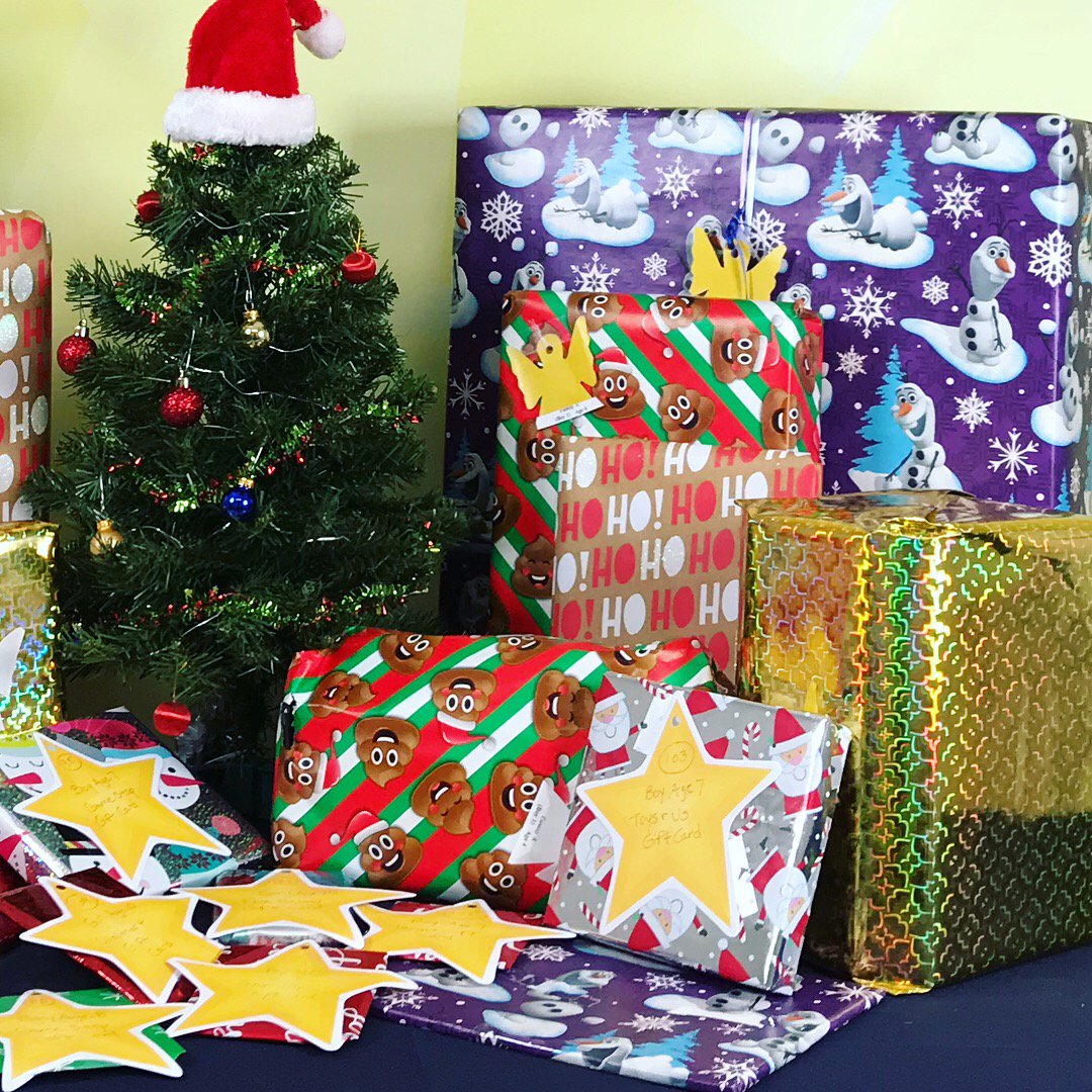 AGus822lansdale's tweet photo. We are so proud of the Printworks employees who have found it in their hearts to provide Christmas to local school children in need. Merry Christmas everyone!
#WhyPrintWorks #givingtree #holidays #gift #PA https://t.co/4uiSnY3WmW