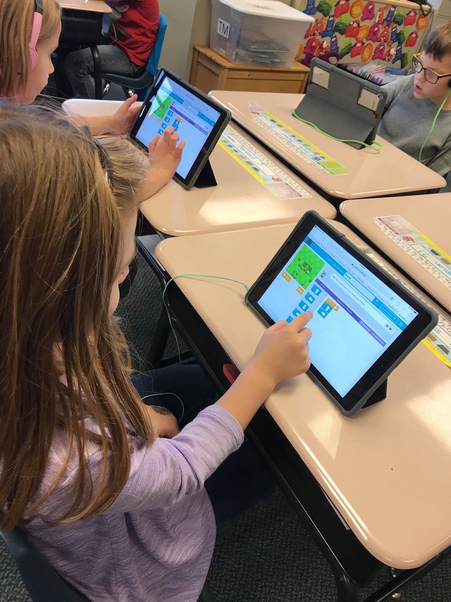 First graders love.  #HourOfCode2017 #jbsrocks