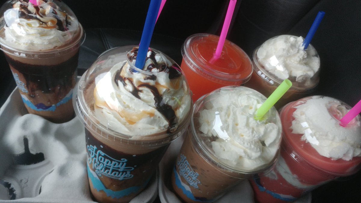 Manu206_'s tweet photo. When it's Friday for the squad. @DutchBros #DBRenton https://t.co/6hemMdpG7q