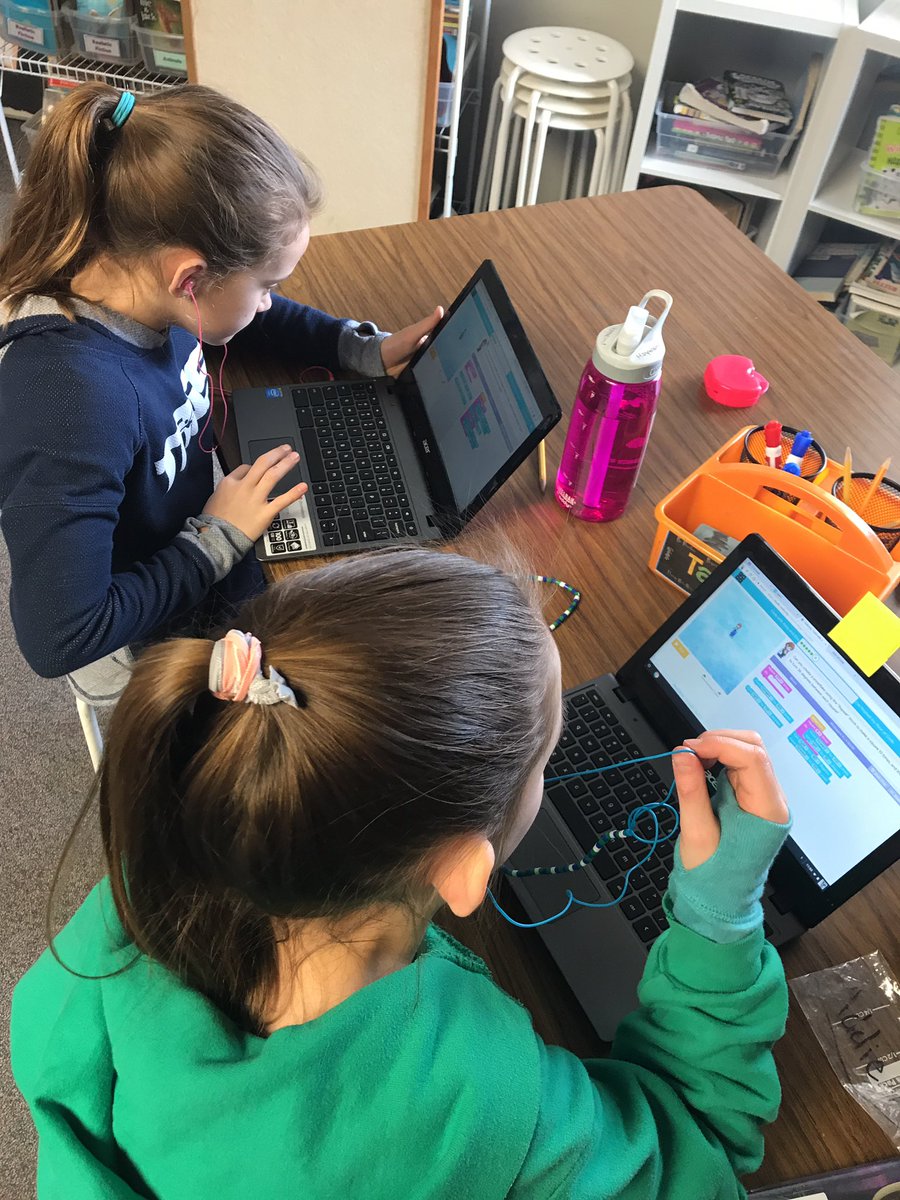 HawkCV108's tweet photo. We're coding for #EPShourofcode in Hawk108 this morning! #CVedina https://t.co/M5nGBswaai