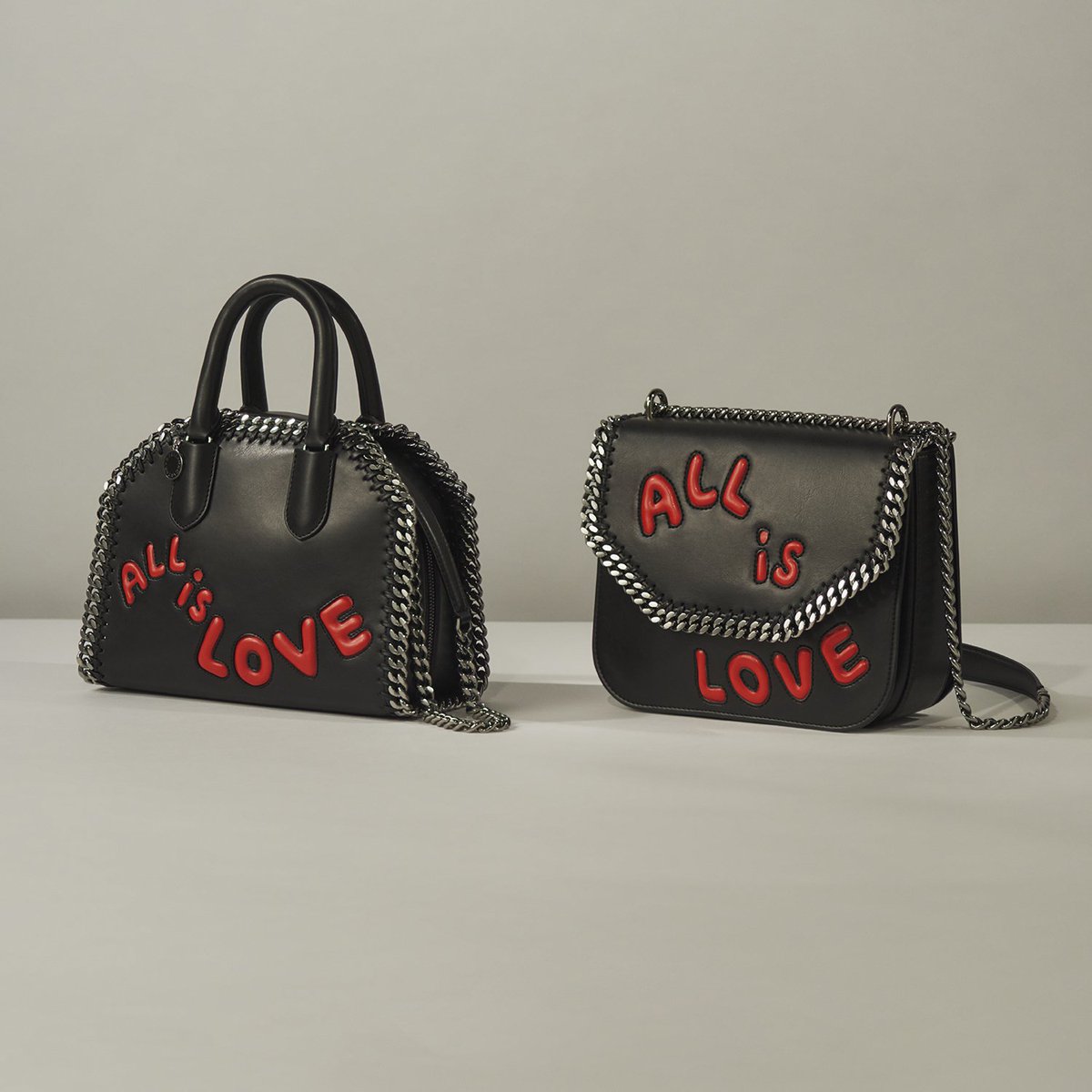 StellaMcCartney's tweet photo. https://t.co/4ilfzwZVUh is the motto to embrace. The all inclusive spirit of the season.
Find the #FalabellaBox bag emblazoned with the words by artist, #UrsFischer: https://t.co/fw9g14GB1S https://t.co/VnSQu5JEH5