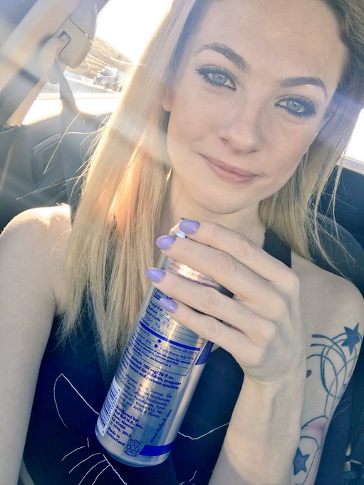 Yesterday, en&rsquo; route to Vegas to shoot for @GirlDaydreams. https://t.co/DAVpnEvido<a class="tags" href="/tag/girldaydreams">@girldaydreams</a><a href="/tag/onmfc"class="tags"><span>#onmfc</span></a>