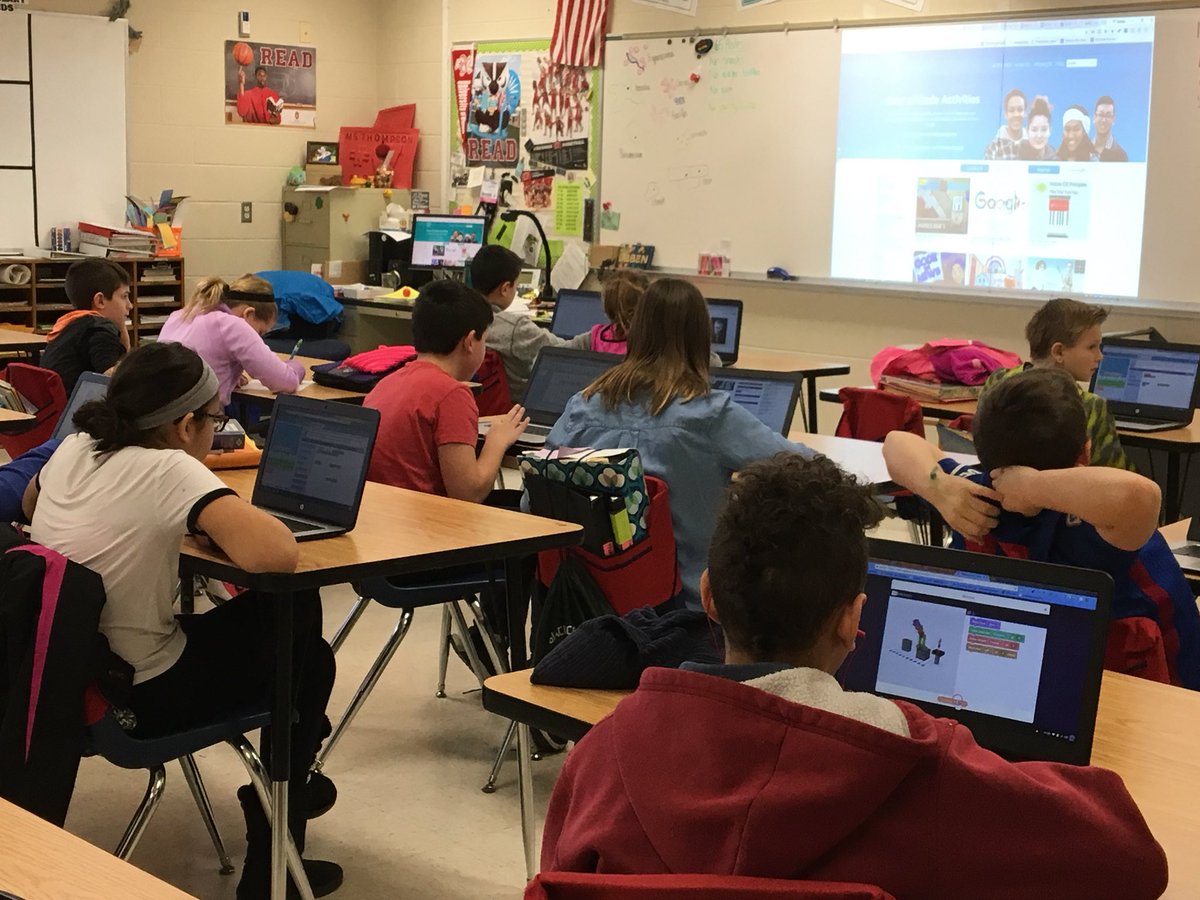 ebben139's tweet image. 6S Ss @GCMSCATS participating in hour of code today. #collaboration #hourofcode @techguywisco