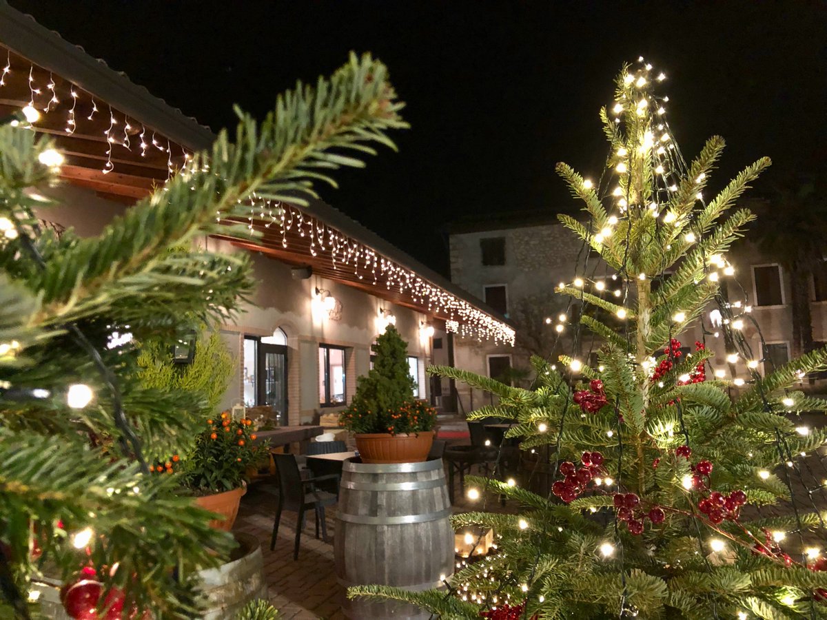 FraccaroliVini's tweet photo. Natale.. https://t.co/WsKm0k0NqH