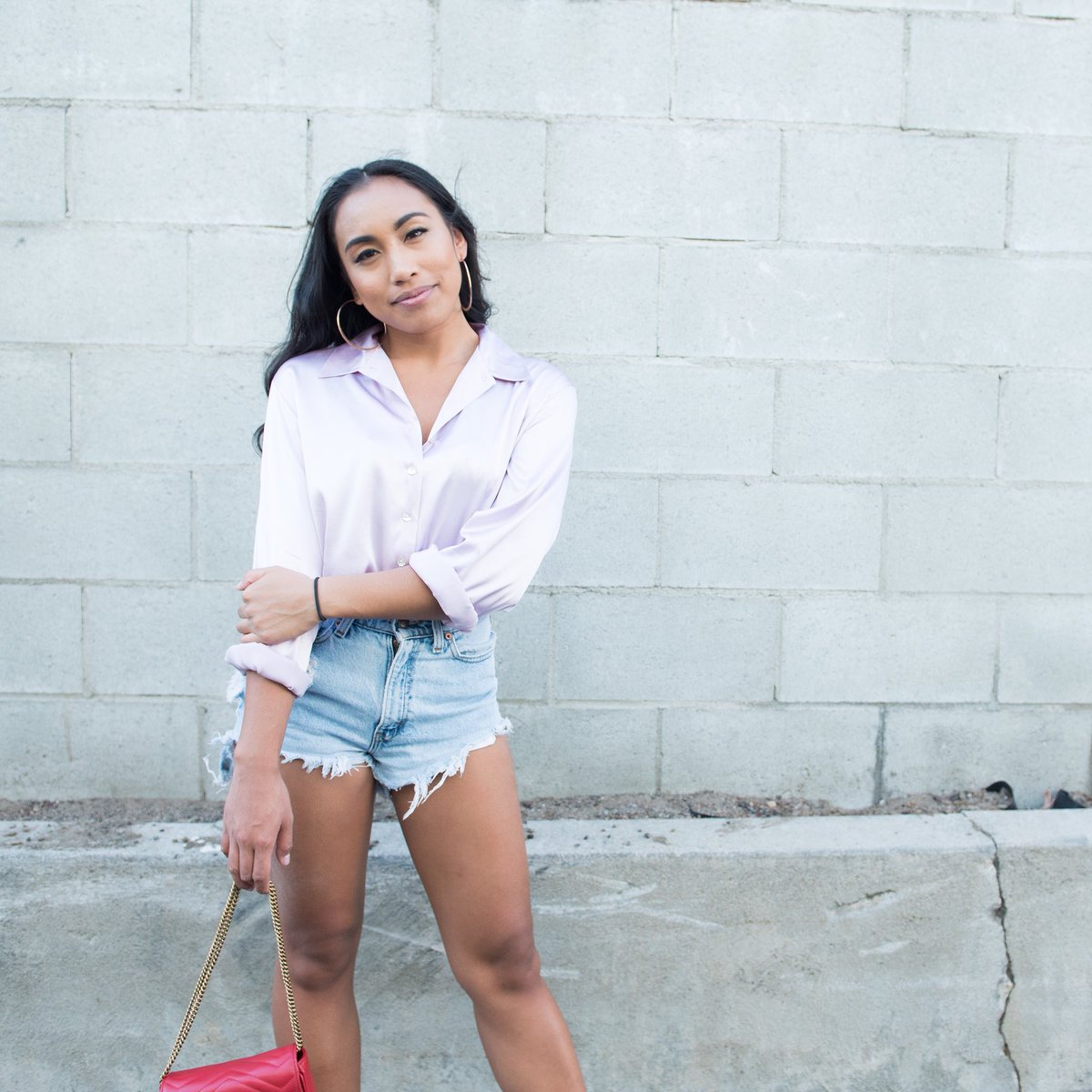 giantrobotmedia's tweet photo. Meet @bbnoodz aka Micah Mahinay, the #dj behind Kehlani’s #tour She’s a mixing mastermind and has her own clothing line. Read about her on #GRM https://t.co/uuQnKC1JPA https://t.co/rlBJV6vMWu