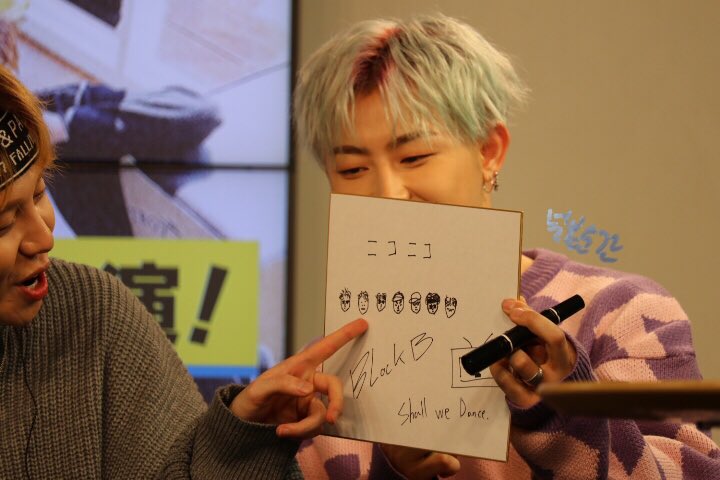 bbomb1997's tweet image. 171208 
니코니코 생방송 #유권 #ゆぐ
그림 그리기 잘해죠용~♡카와이~마지 卍♡♡♡