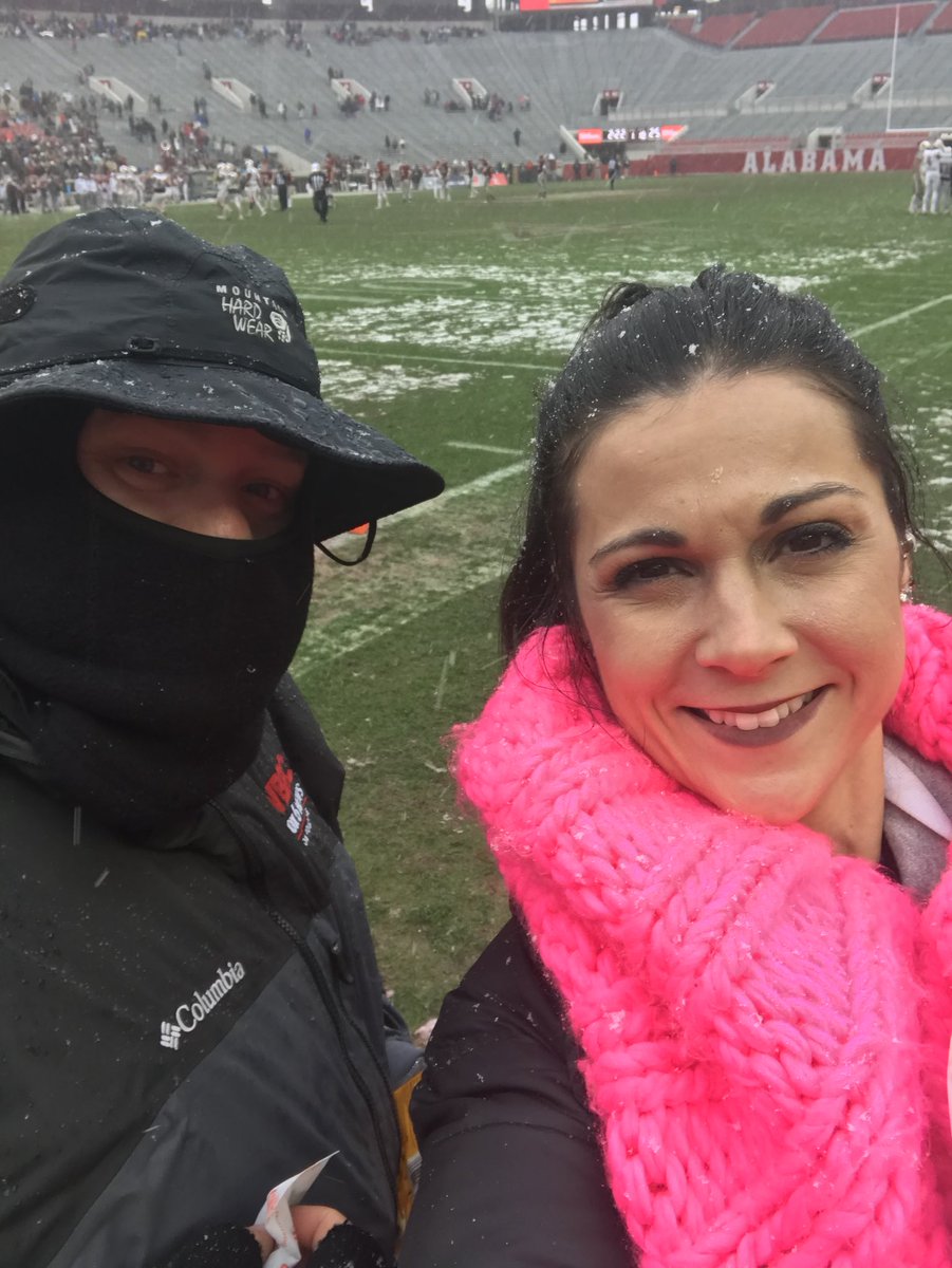 ChristinaChamb's tweet image. Trying to stay warm @AHSAA_football Championships #3pairsofgloves @WBRCnews