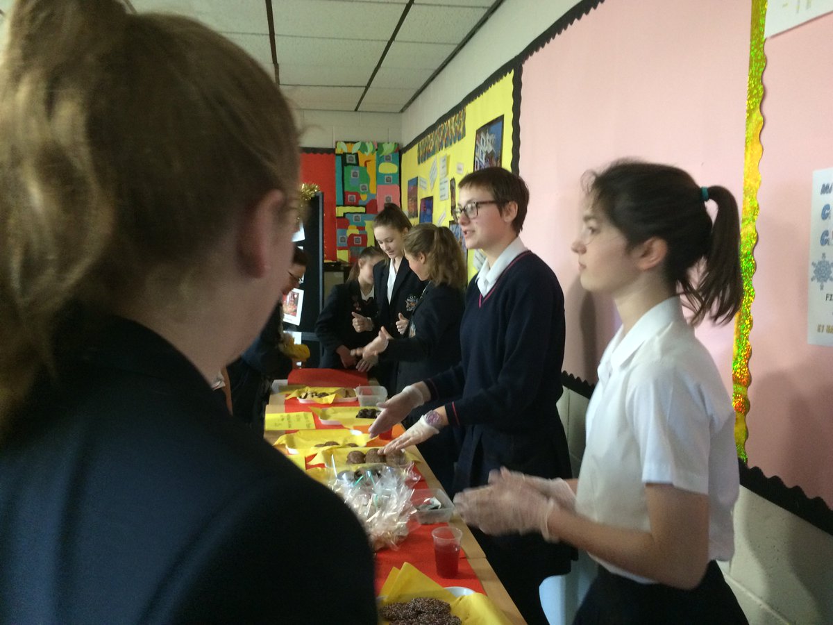 Weihnachtsmarkt - well done, Year 9 girls, for running this.
<a href="/Habsmonmouth/">Haberdashers' Monmouth School</a> <a href="/alihutchings78/">Ali Hutch</a> <a href="/GI_London1/">Goethe-Institut London</a> <a href="/MonGirlsHead/">Mrs Jessica Miles</a> #froheweihnachten