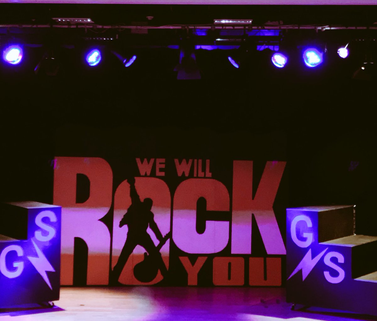 Thank you <a href="/TGAWorcs/">Tudor Grange Worcs</a> for the invite! Looking forward to the show 🎸