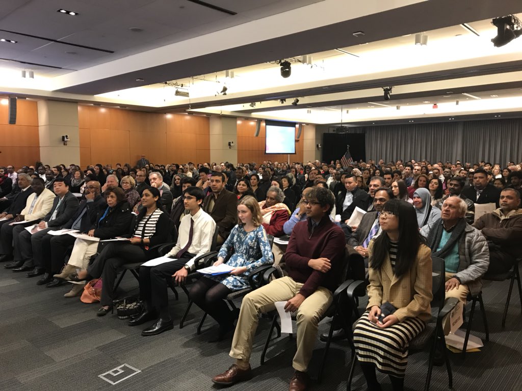 KevinSami's tweet photo. Mr. Schlobach’s Civics students welcomed new American Citizens with heartfelt speeches at today’s Alexandria Naturalization Ceremony! @USCIS #lancerpride https://t.co/iIq5tr3Tmo