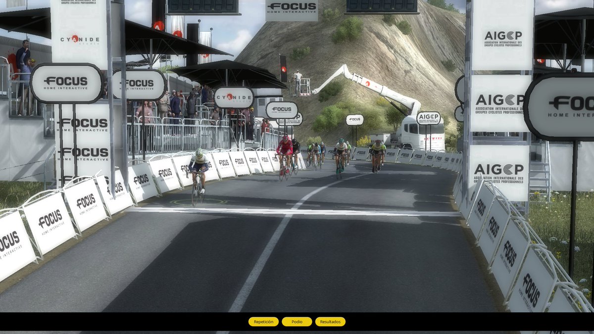 Alpe__dHuezCT's tweet photo. Volta a Catalunya, 5

- Nairo Quintana mas líder tras imponerse en Lo Port (Tortosa)
- Jesús Herrada 21º, mejor Alpe d'Huez

8 A.Navarro +39
10 D.Molina (Líder jóvenes)
12 J.Basajaun +1:15
15 I.Trujillo +1:46
16 J.Sánchez +2:07
19 M.Nieto
22 I.Plana
56 L.Contador +3:28 https://t.co/ViDFsjAO26