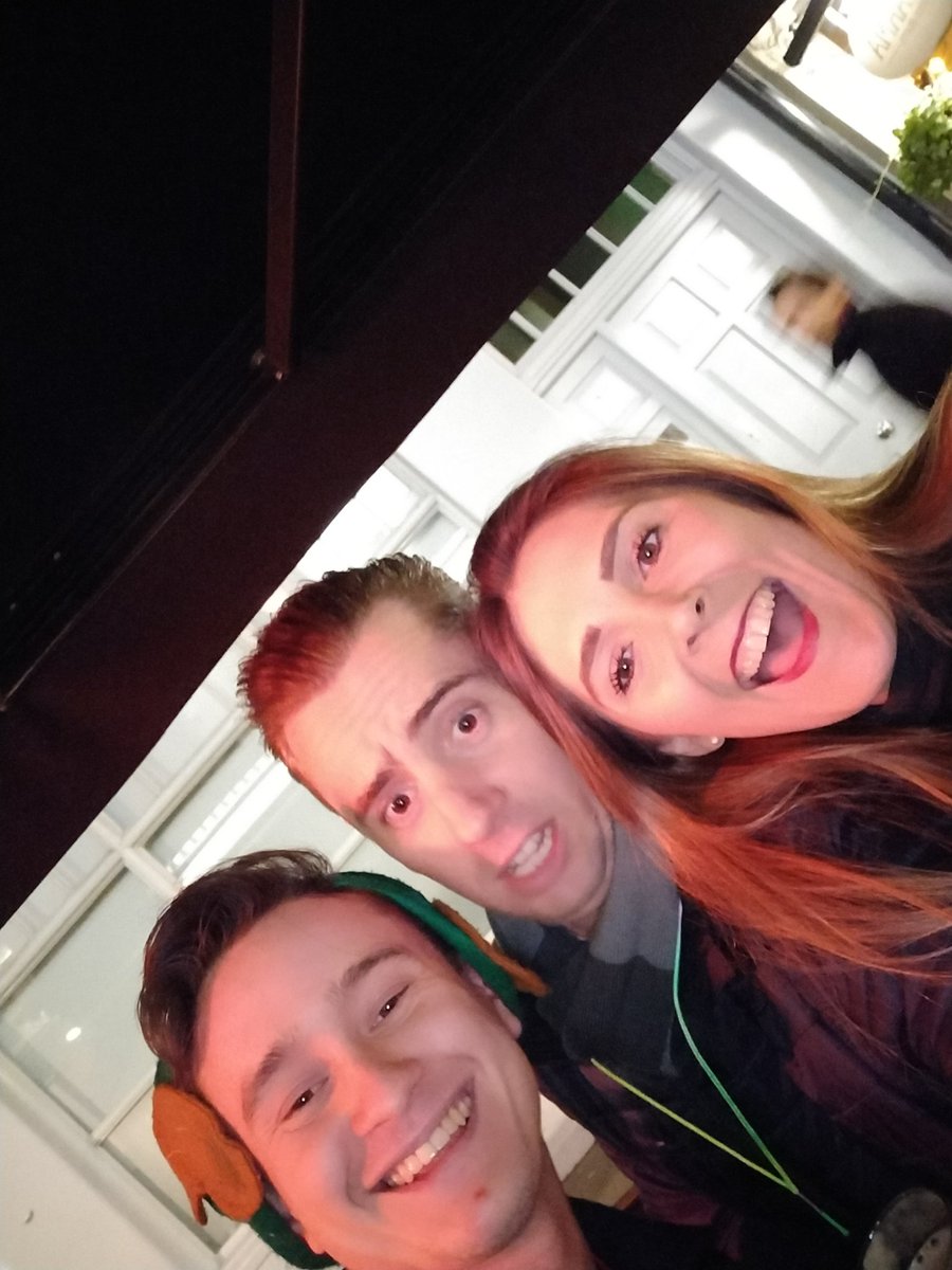 12Pubs_Official's tweet photo. #Pub5 #Lids #NotWobbly https://t.co/VkkRcUm1te