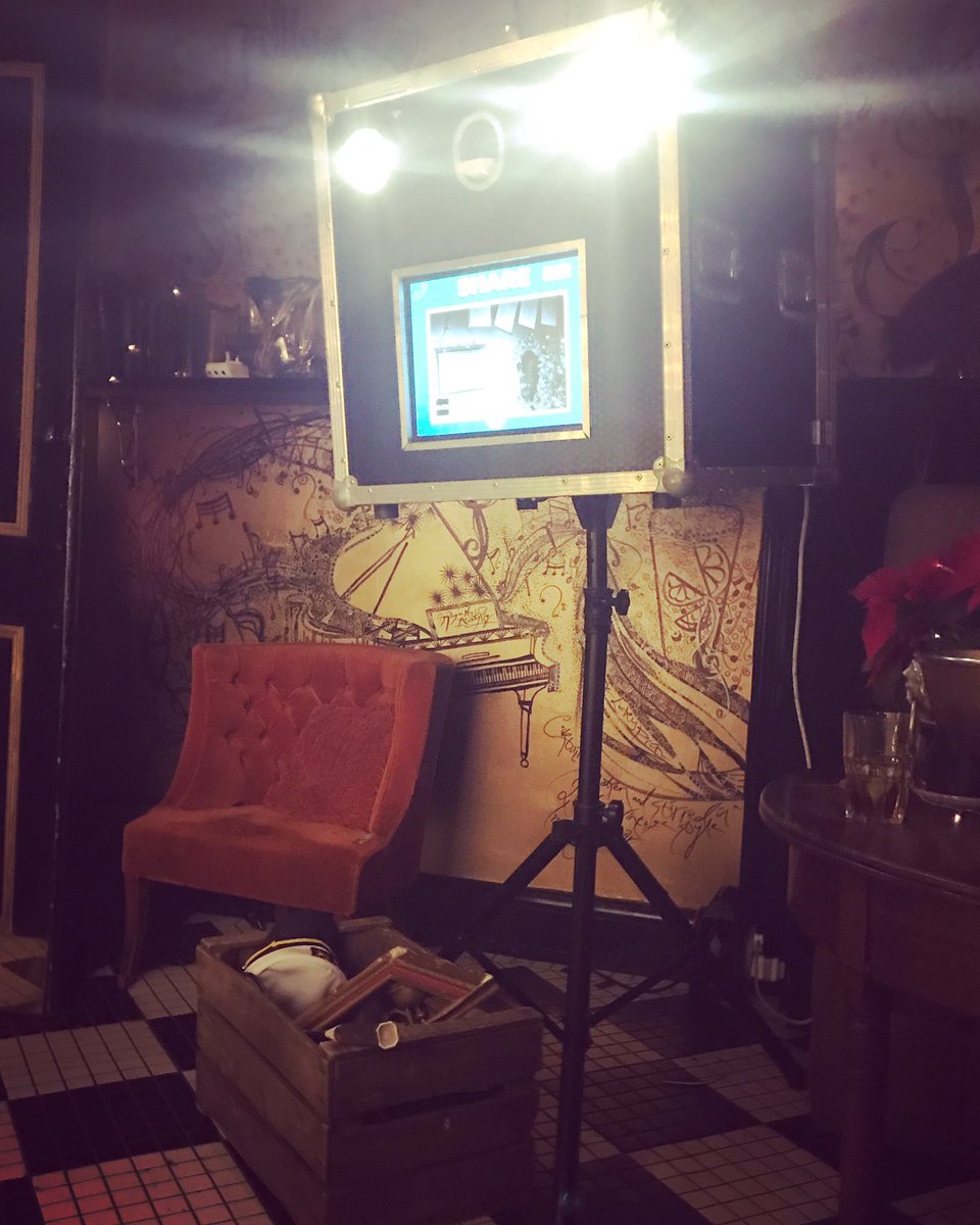 Back at our favourite #London place to be on a Fri-Yay <a href="/TheLuckyPigW1/">The Lucky Pig</a> #londonevents #londonphotobooth