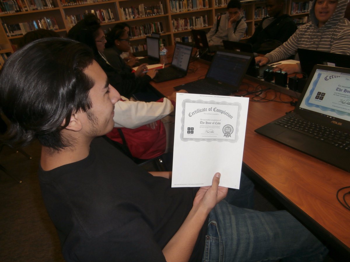 fresnohilibrary's tweet photo. Day 4 of Hour of Code in the Fresno High Library! https://t.co/U4ZSbkSObz