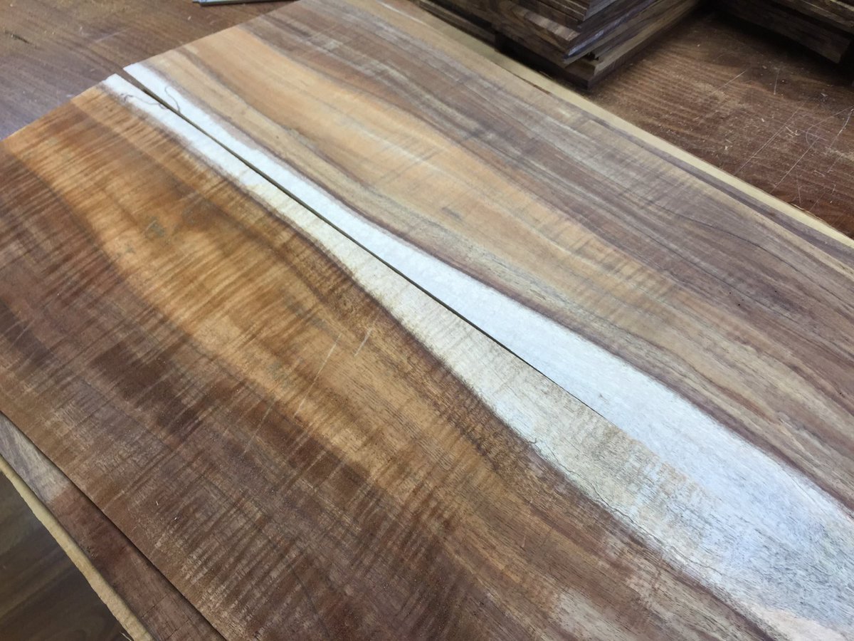 HearneHardwoods's tweet image. Looking for a #UniqueGift?  Let us suggest a Hearne Hardwoods #GiftCard.  GC  never expire &amp;amp; may be used for anything i.e. #burls, #lumber, #flitches, #guitarsets etc.  Not local, no problem!  Give us a call and we will put one in the mail for you.  1.888.814.0007 #HappyHolidays!