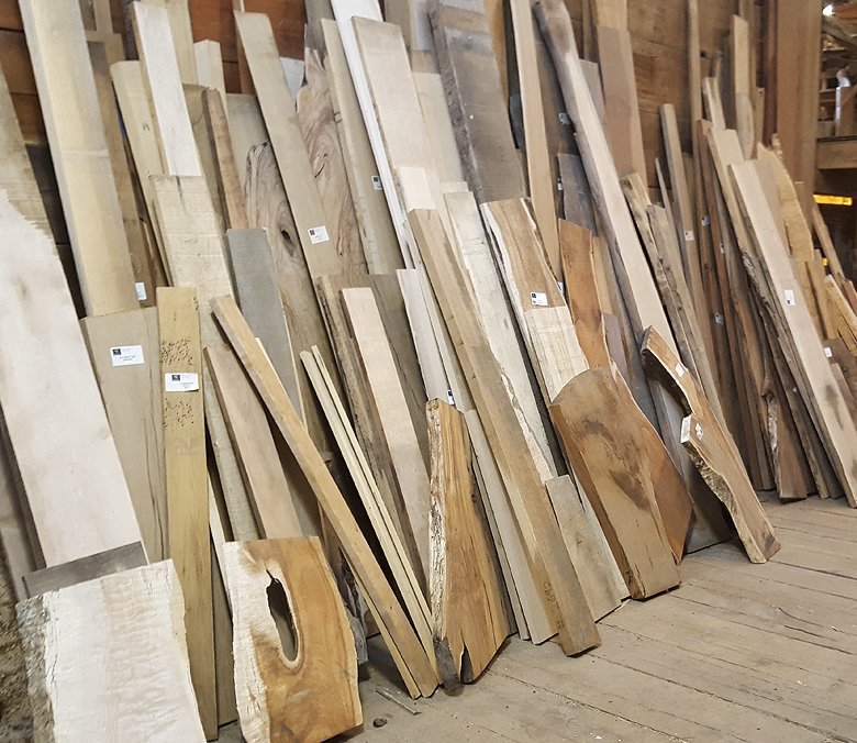 HearneHardwoods's tweet image. Looking for a #UniqueGift?  Let us suggest a Hearne Hardwoods #GiftCard.  GC  never expire &amp;amp; may be used for anything i.e. #burls, #lumber, #flitches, #guitarsets etc.  Not local, no problem!  Give us a call and we will put one in the mail for you.  1.888.814.0007 #HappyHolidays!