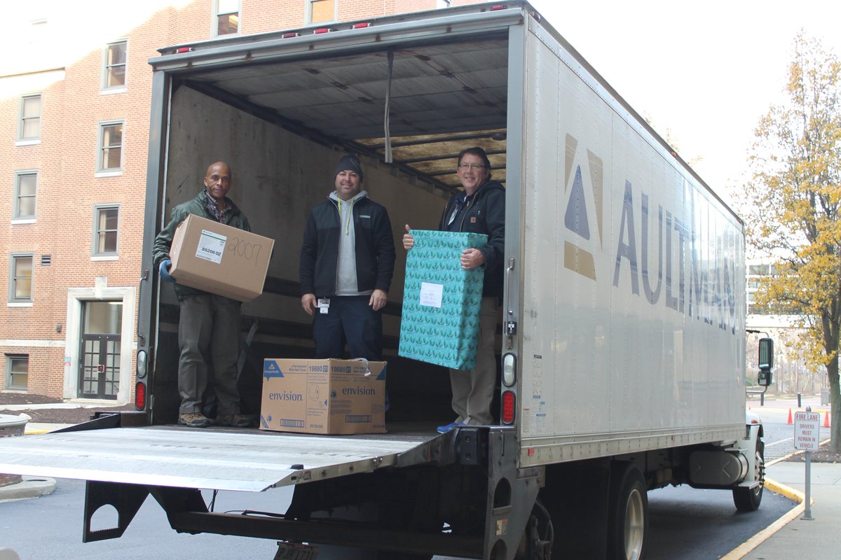 AultmanHealth's tweet image. This week, employees from both Aultman and @AultCare worked with A Community Christmas of Stark County to spread a little holiday cheer to local families.

Thank you to everyone who got involved in this year's event!