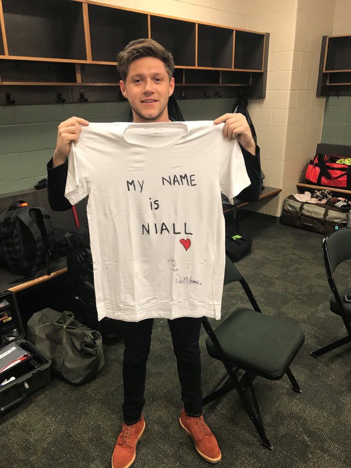 Sarah | (@sarahdeadass) Twitter