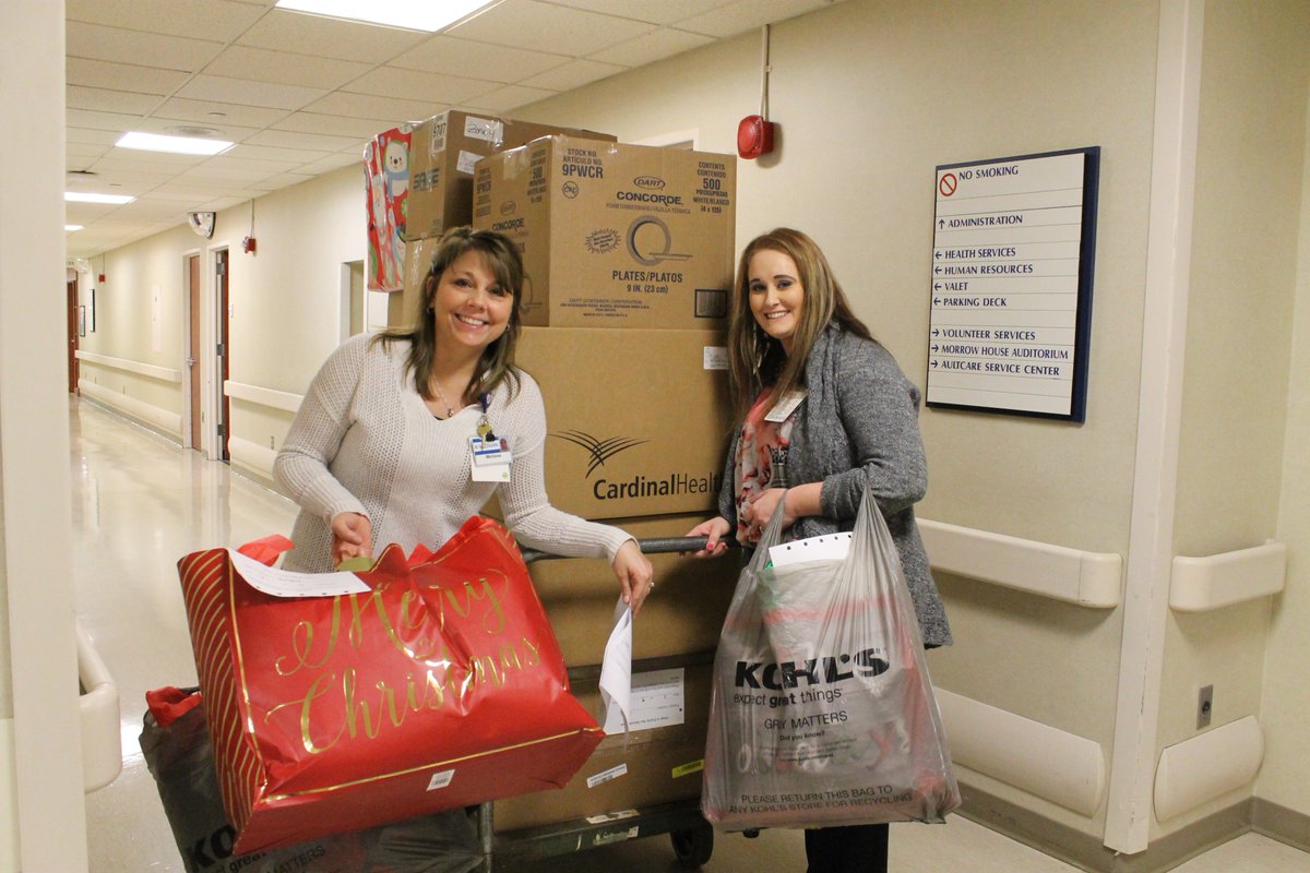 AultmanHealth's tweet image. This week, employees from both Aultman and @AultCare worked with A Community Christmas of Stark County to spread a little holiday cheer to local families.

Thank you to everyone who got involved in this year's event!