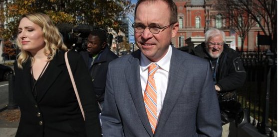 Newsweek's tweet photo. Report: Newly released documents show Mick Mulvaney raked in huge cash from payday loan CEOs just days before he pressured government regulators to back off payday lending rules (via @IBTimes) https://t.co/A4kJGasOHZ https://t.co/92RrcZtmyP