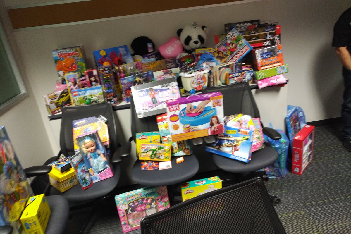 MarkPtd's tweet photo. #tdsecretsanta toy drive https://t.co/uXZArZ6ZEH