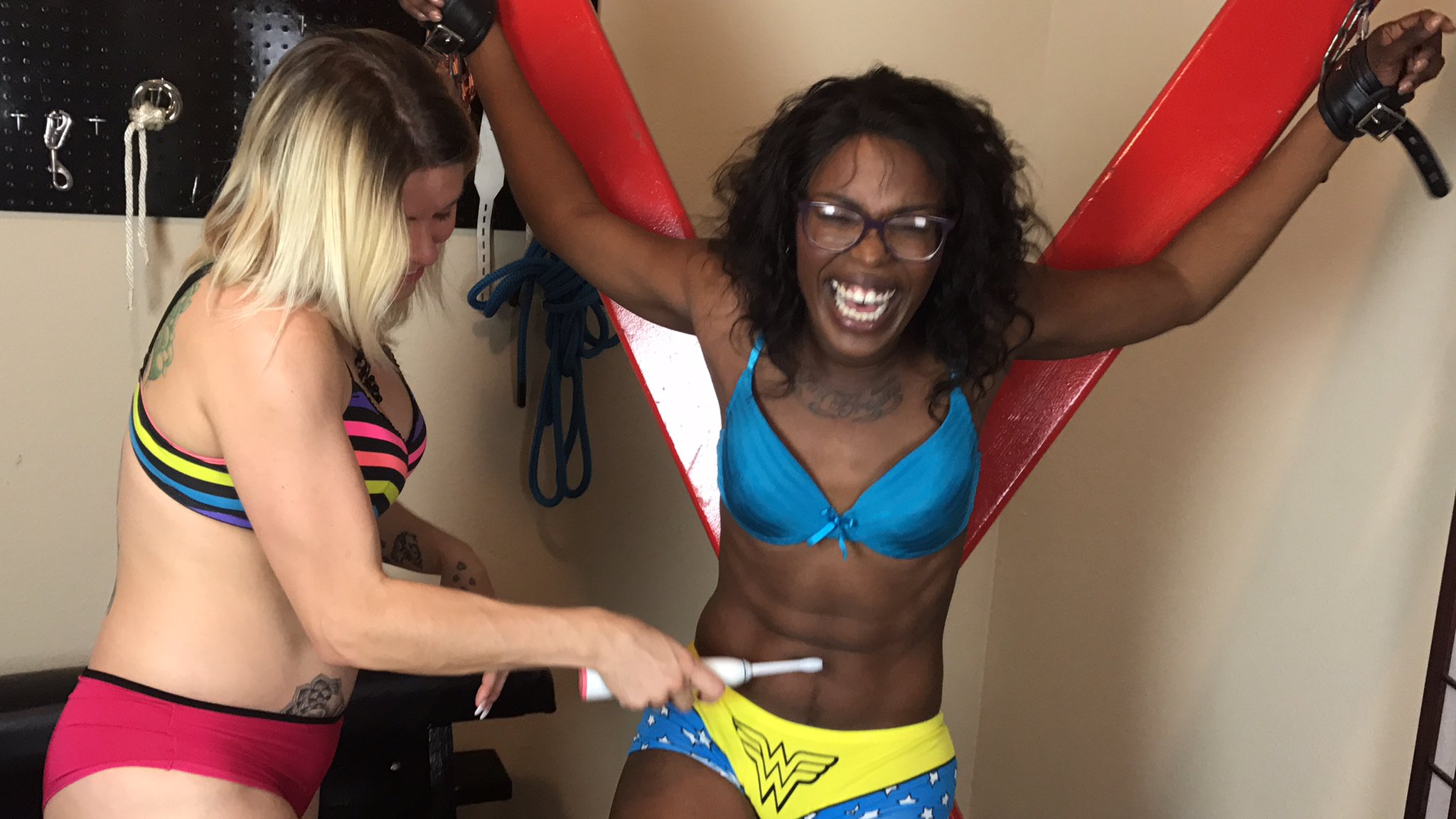 Catherine Foxx on Twitter: "Shot with the lovely @bellahdahl today look for her content coming