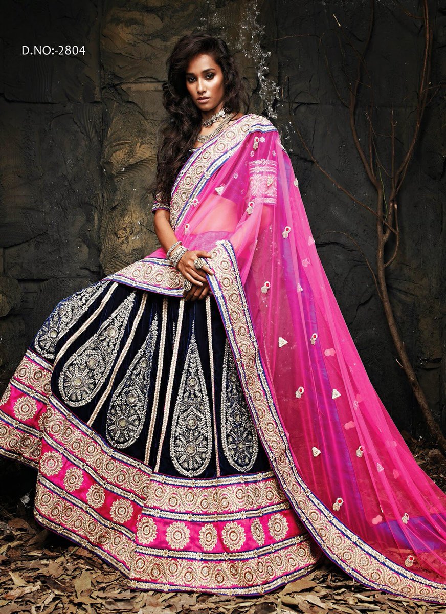 mohammedlathiya's tweet photo. We Ship Worldwide. Reseller Are Welcome...
For PRICE & QUERY Inbox or What's-app @+919714299947
#AVAILABEL :
Mail Singles #and #full #catalogue #available
#Ready #digitalprint #purelawn #designer #celebrity #onlinedressmaterial #designerfashion #saree wholesalesurat@gmail.com https://t.co/UHVuePpleE