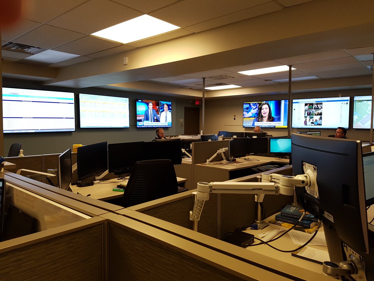 JillMSkinner's tweet photo. Spent the afternoon in @OttawaPolice #OPSOC. It was a very busy afternoon serious collisions, partner assaults, Missing Persons (ร4), an ongoing K9 track, High-risk warrant and many officers tied up at hospitals. #Amazing #Frontline team! THANK YOU!! https://t.co/ypsXbaJG7F
