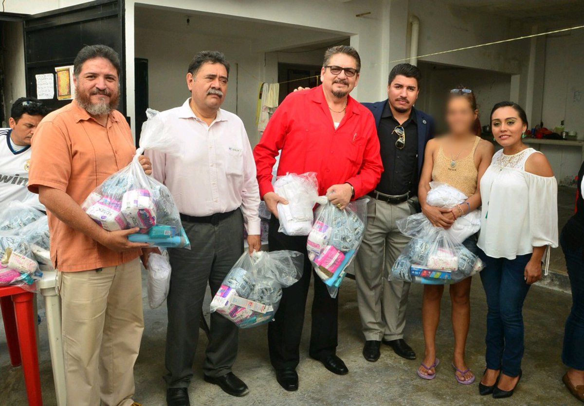 A fin de brindar apoyo a mujeres recluidas, en conjunto con dependencias estatales y federales, impartieron pláticas y talleres, actividades físicas y revisión médica, como parte de la 1era Jornada Integral de Capacitación y Activación Física para las Mujeres en Reclusión.
