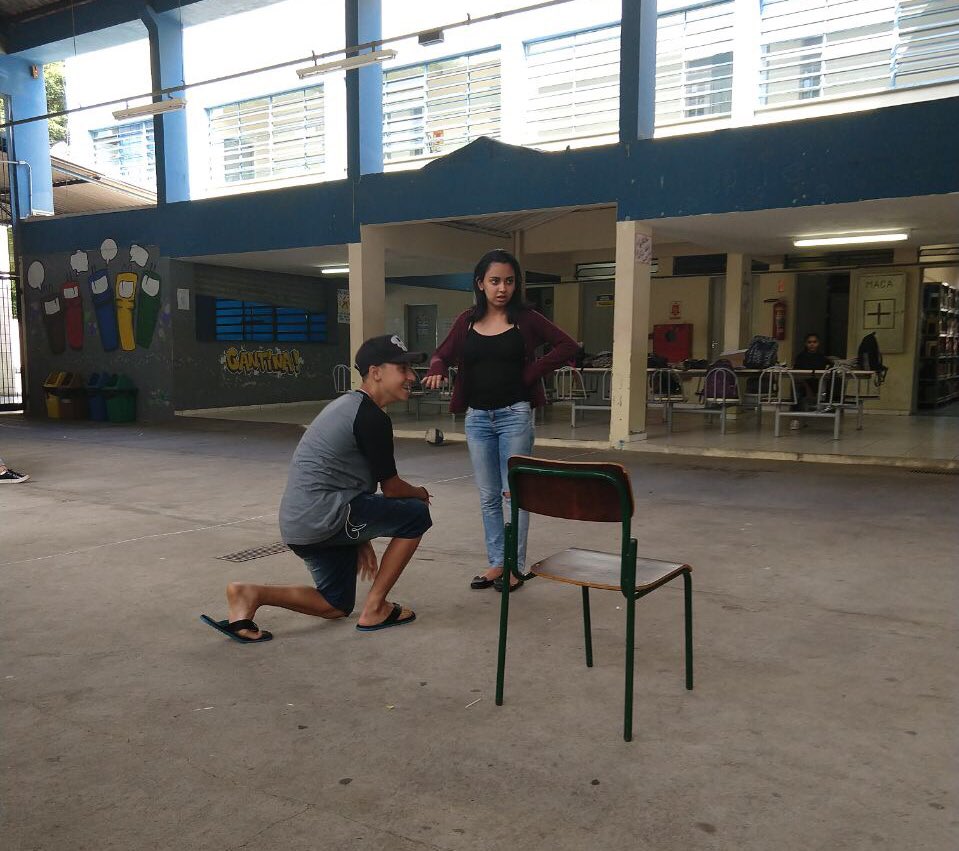 1Ememes's tweet photo. torcemos para que até o terceiro ano assumam esse amor que sentem um pelo outro! #raigor https://t.co/Rz0y5JpcpX