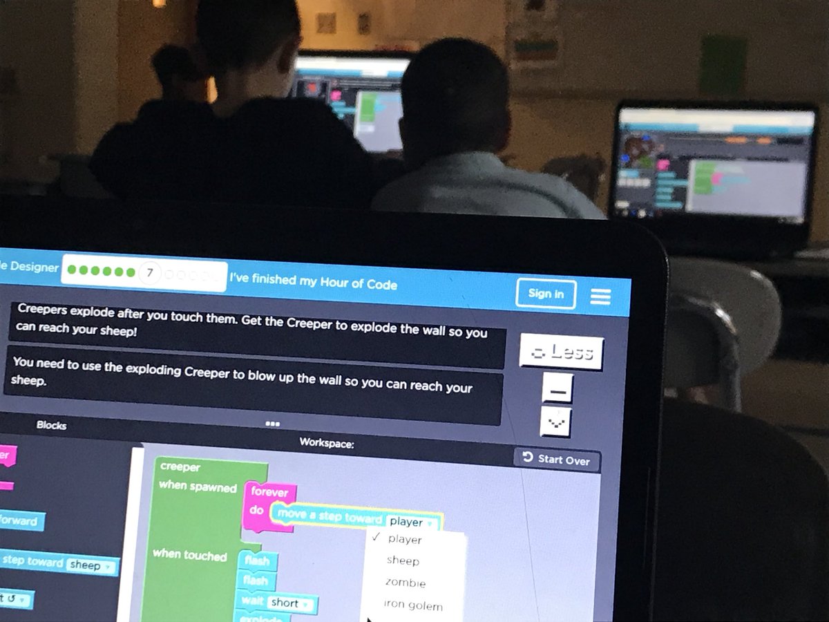 aaron_c_hurd's tweet image. Williamson Elementary 3rd grade students learning to code.  #WilliamsonElementary #FutureProgrammers @YtownSchools @MichellePayich