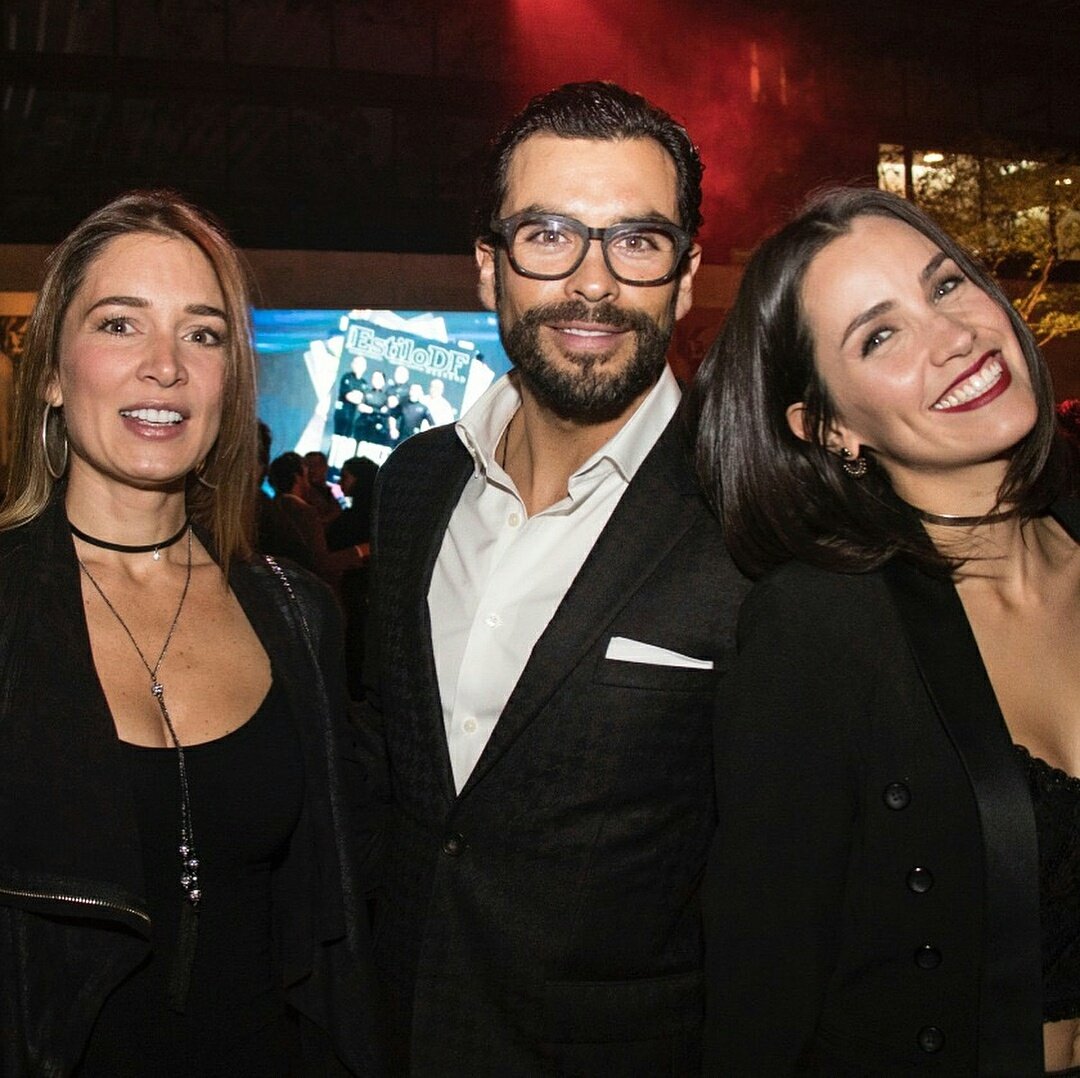 Adry84Paz's tweet photo. #Regranned from @estilodf - ¡Un año más de éxitos! Así festejamos nuestros #7AñosConEstiloDF junto con #cervezamodelomx #SiempreEspecial // @GonzaloGarVi https://t.co/j4st2YgRnS