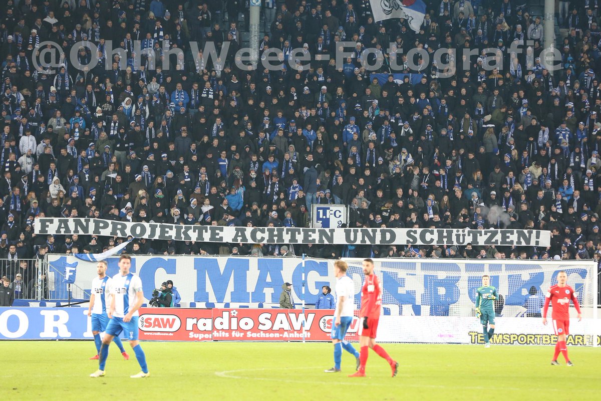 OlliWiebe's tweet photo. Die Fans des @1_FCM zeigten sich heute solidarisch mit den von polizeilicher Repression betroffenen Fanprojekten in #Darmstadt und #Dresden.
#FCMSFL
#Fanprojekt
#Fanrechte
@FanprojektDD https://t.co/CE8PUQjI3K