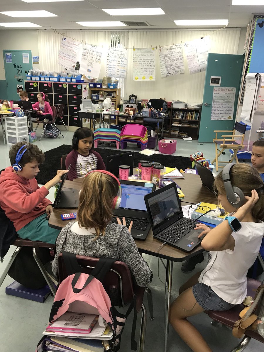 batgirl455's tweet image. Finished our Week of Coding with the amazing book! Think it is definitely on my Santa list! #codingowls #giftedrocks #girlscanbeanything @RivergladesElem #HourOfCode17 #browardcodes