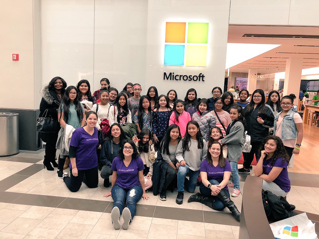 beagandica's tweet photo. @MicrosoftNY @technolochicas So excited!! We were also today at the #MicrosoftNY store in Westchester! #CSEdWeek #microsoftlife #minecraft https://t.co/bMoWxm5Alj