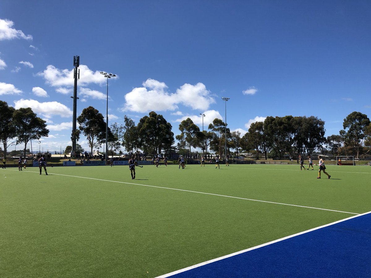 PSGSSA's tweet image. Queensland playing Tasmania in girls 12 and under hockey. The maroons fighting to win and lock in the gold medal 🥇 @HockeyAustralia @hockeyTAS #PSG17 #Adelaide